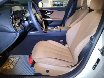 2025 Mercedes-Benz E-Класс с пробегом 13 800 км