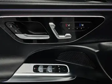 2024 Mercedes-Benz E-Класс с пробегом 30 304 км