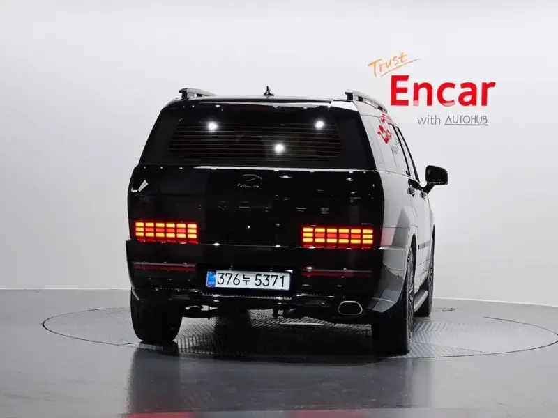 2025 Hyundai Santa Fe с пробегом 7 254 км