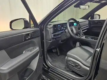 2025 Hyundai Santa Fe с пробегом 7 254 км
