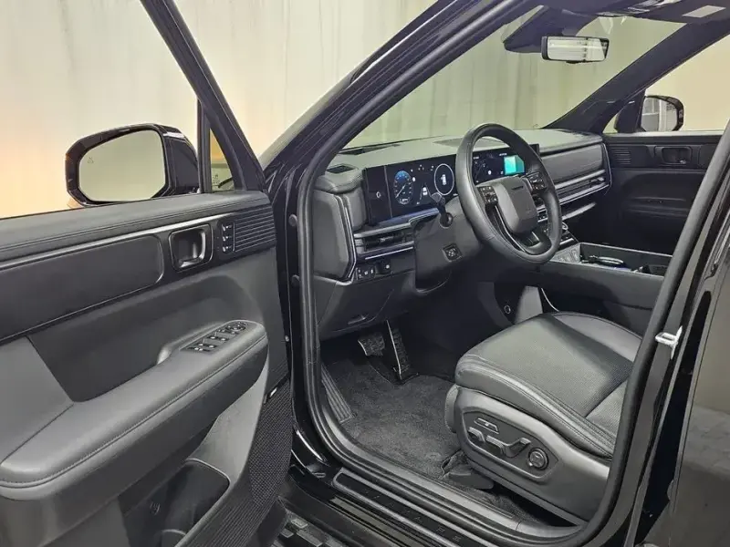 2025 Hyundai Santa Fe с пробегом 7 254 км