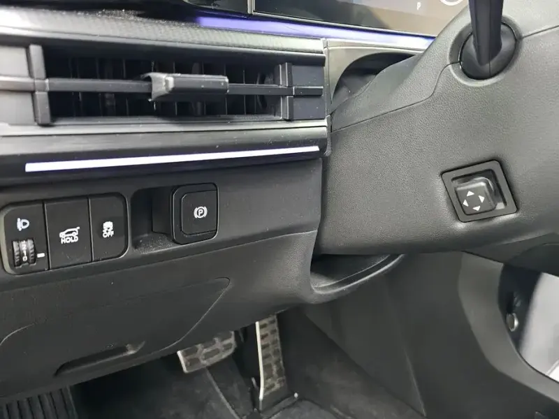 2025 Hyundai Santa Fe с пробегом 7 254 км