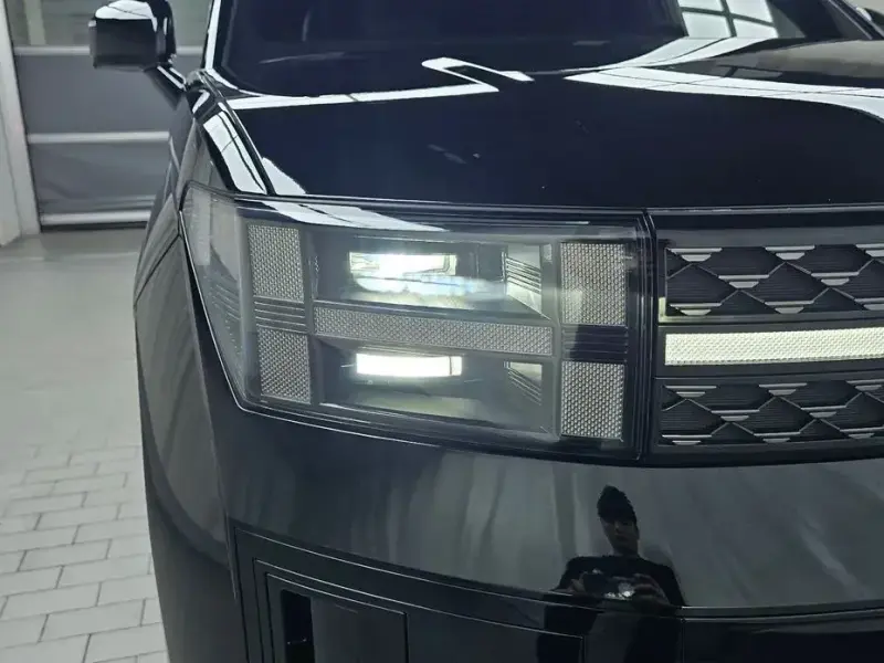 2025 Hyundai Santa Fe с пробегом 7 254 км