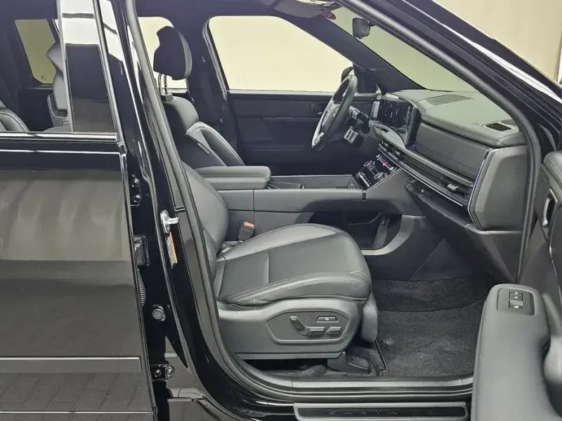 2025 Hyundai Santa Fe с пробегом 7 254 км