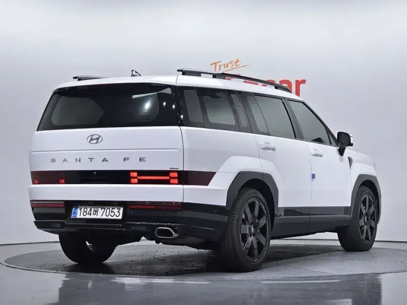 2023 Hyundai Santa Fe с пробегом 17 778 км
