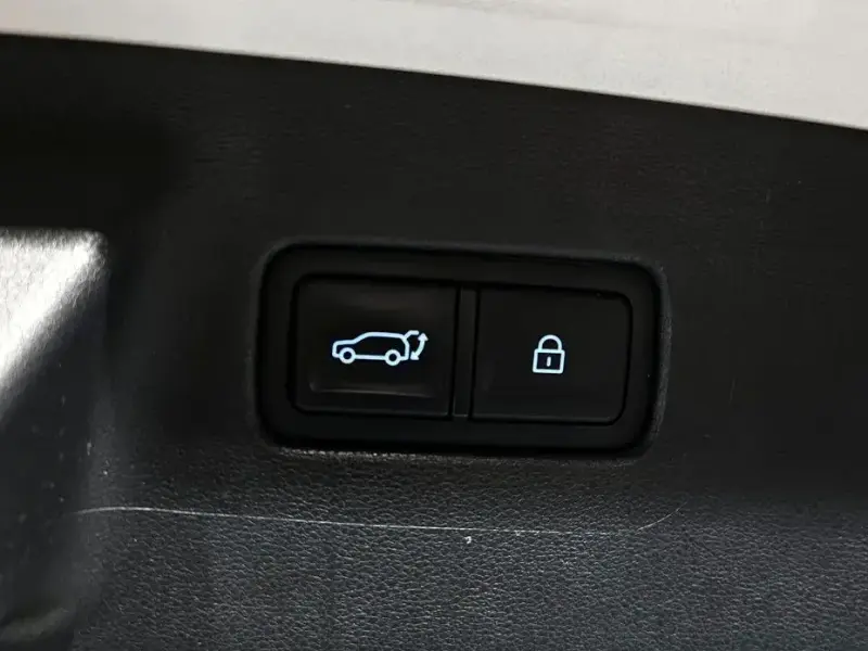 2023 Hyundai Santa Fe с пробегом 17 778 км