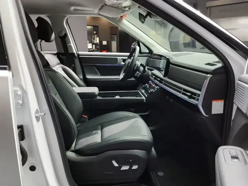 2023 Hyundai Santa Fe с пробегом 17 273 км