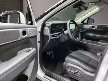 2023 Hyundai Santa Fe с пробегом 17 273 км