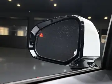 2023 Hyundai Santa Fe с пробегом 17 273 км