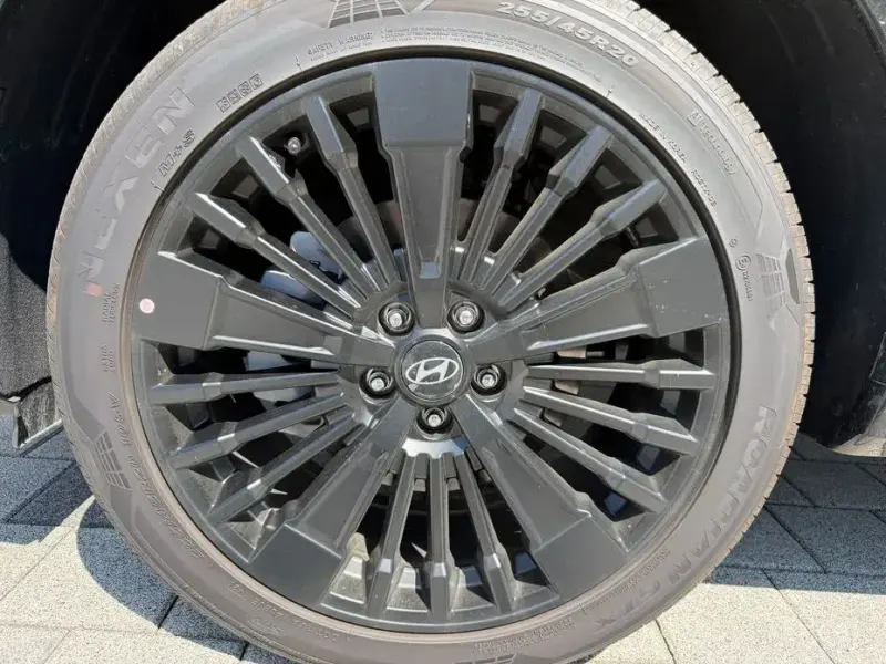 2026 Hyundai Santa Fe с пробегом 2 302 км