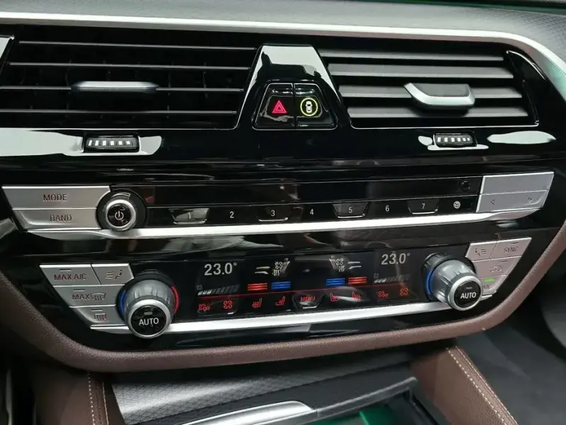 2023 BMW 6 серии с пробегом 39 743 км