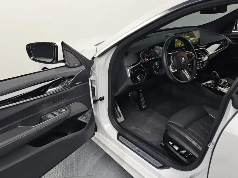 2024 BMW 6 серии с пробегом 22 208 км