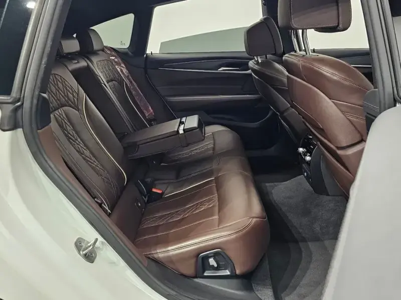 2022 BMW 6 серии с пробегом 85 027 км