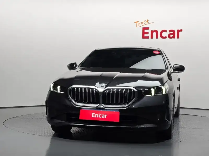 2023 BMW i5 с пробегом 35 595 км