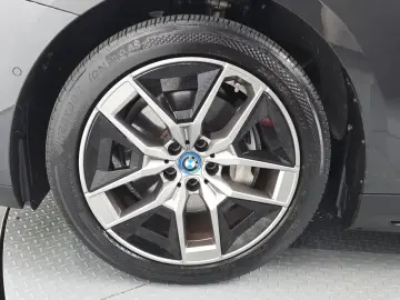 2023 BMW i5 с пробегом 35 595 км