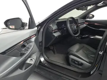 2023 BMW i5 с пробегом 35 595 км