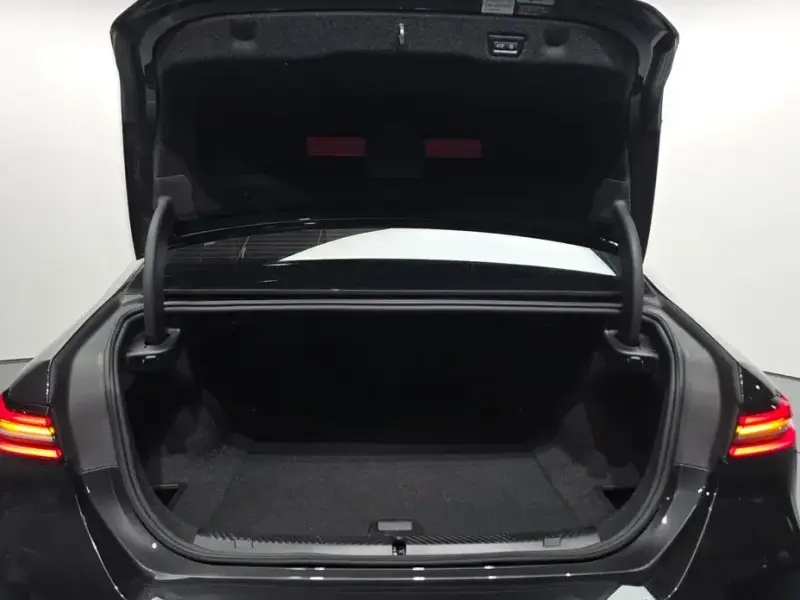 2023 BMW i5 с пробегом 35 595 км