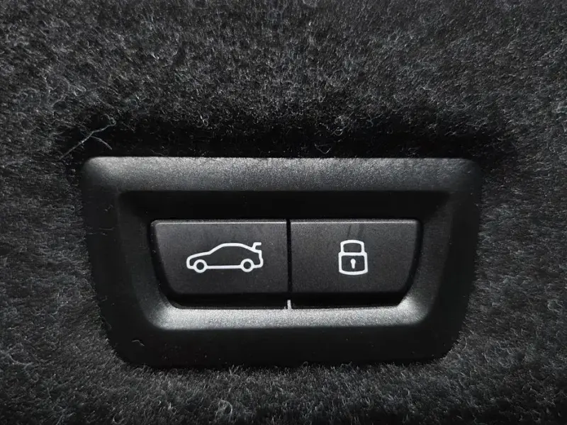 2023 BMW i5 с пробегом 35 595 км