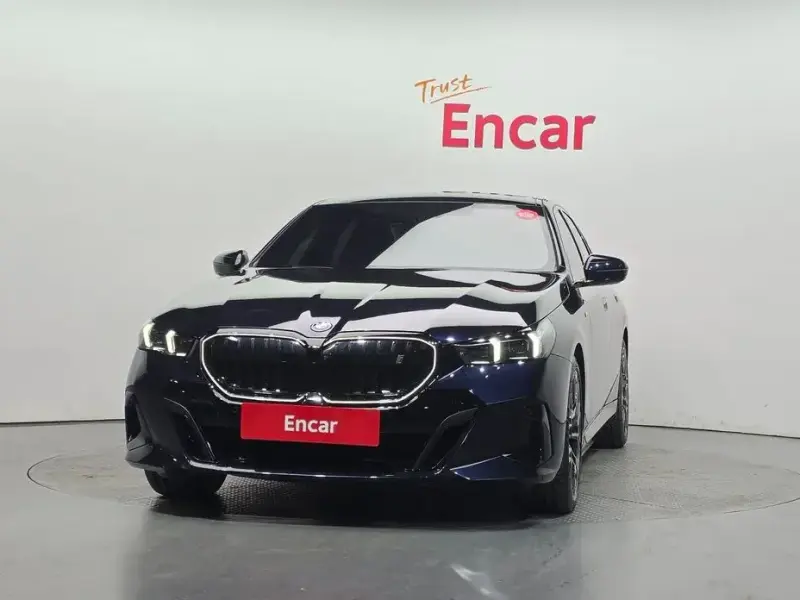 2023 BMW i5 с пробегом 32 280 км