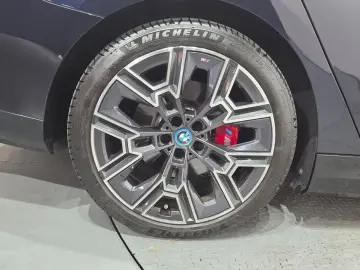 2023 BMW i5 с пробегом 32 280 км