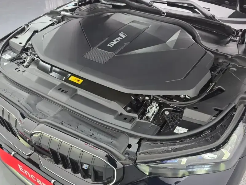 2023 BMW i5 с пробегом 32 280 км