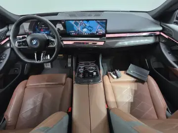 2023 BMW i5 с пробегом 32 280 км