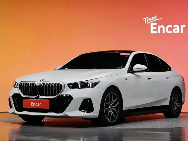 2025 BMW i5 с пробегом 39 003 км