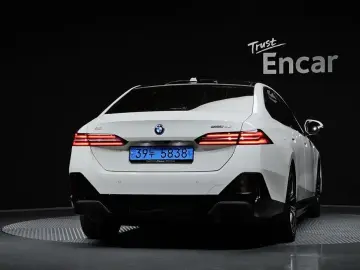 2025 BMW i5 с пробегом 39 003 км