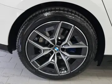 2026 BMW i5 с пробегом 482 км