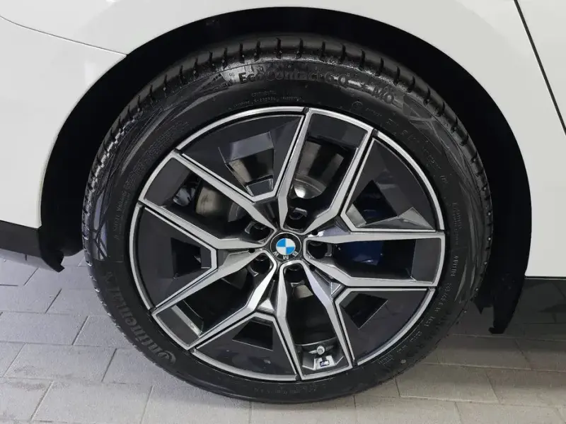 2026 BMW i5 с пробегом 482 км