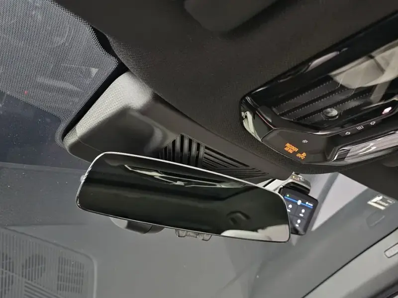 2025 BMW i5 с пробегом 39 003 км