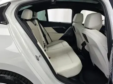 2026 BMW i5 с пробегом 482 км