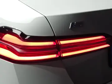 2025 BMW i5 с пробегом 39 003 км