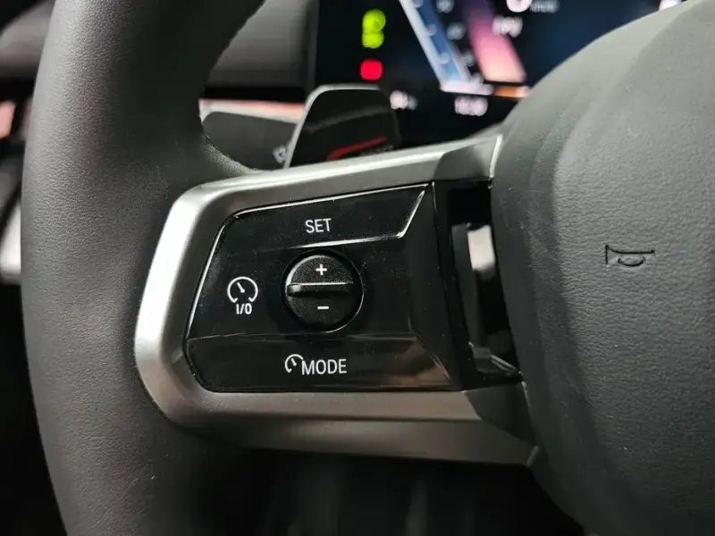 2025 BMW i5 с пробегом 39 003 км