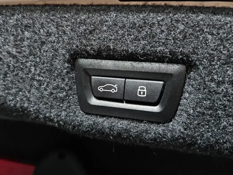 2025 BMW i5 с пробегом 39 003 км