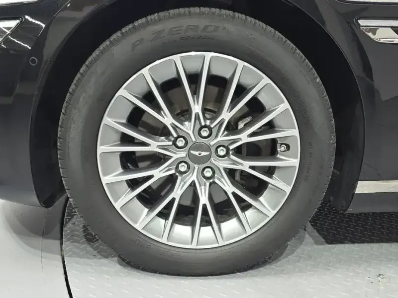 2023 Genesis G80 с пробегом 83 725 км