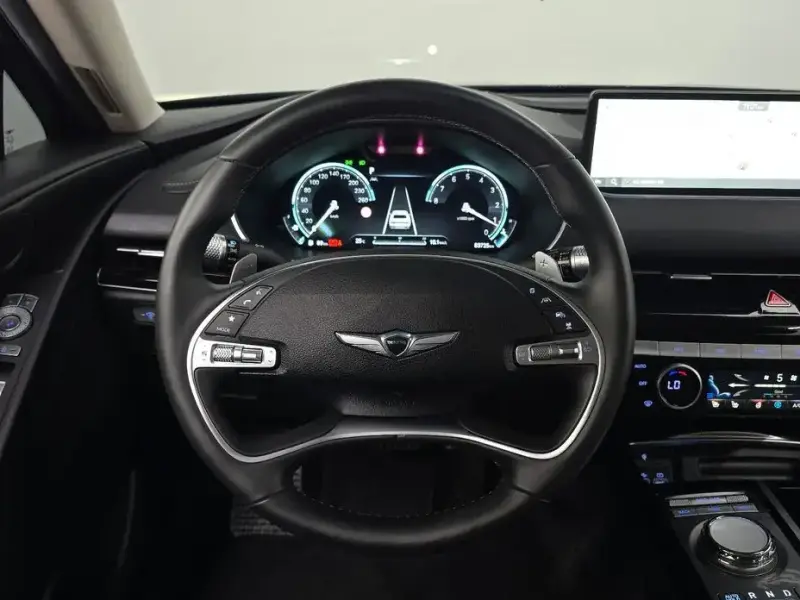 2023 Genesis G80 с пробегом 83 725 км