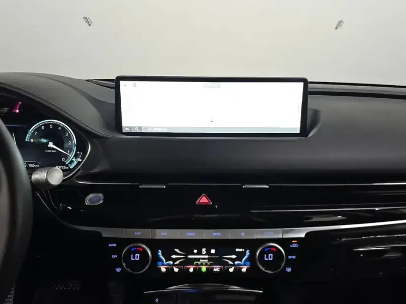 2023 Genesis G80 с пробегом 83 725 км