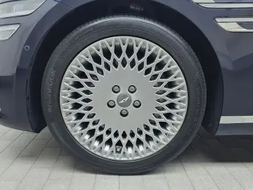 2023 Genesis G80 с пробегом 40 747 км