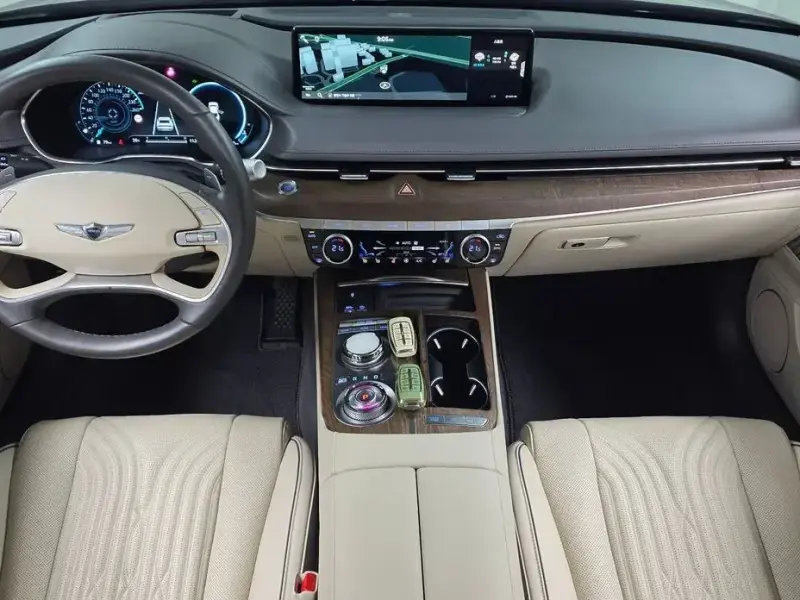 2023 Genesis G80 с пробегом 40 747 км