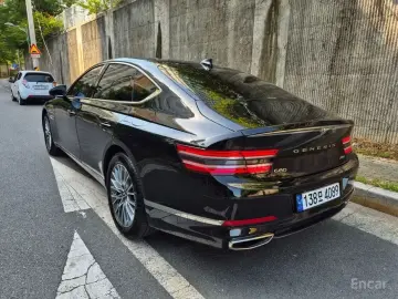 2023 Genesis G80 с пробегом 5 800 км