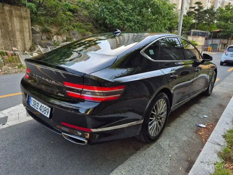 2023 Genesis G80 с пробегом 5 800 км