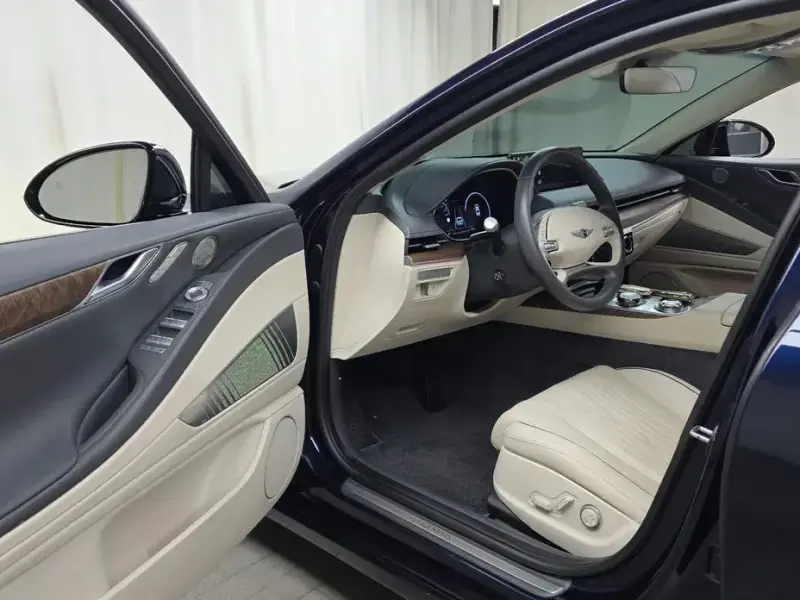 2023 Genesis G80 с пробегом 40 747 км