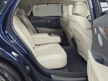 2023 Genesis G80 с пробегом 40 747 км