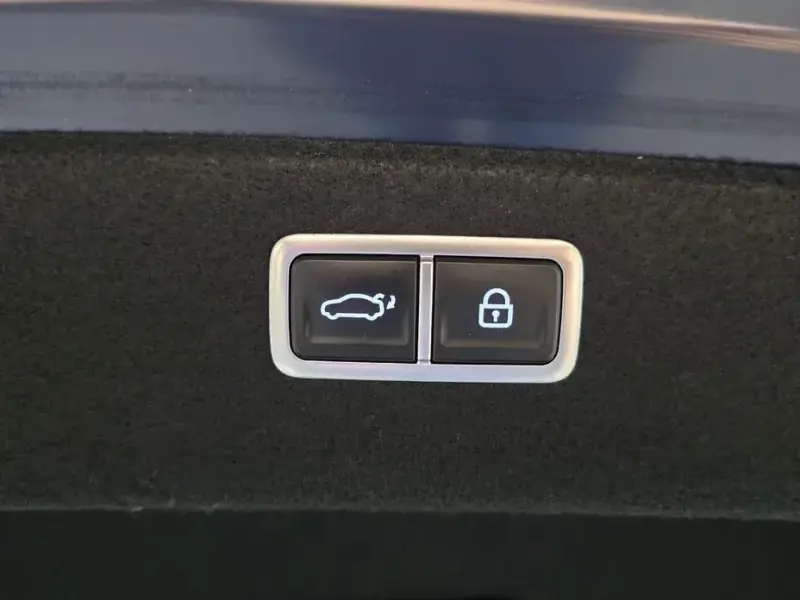2023 Genesis G80 с пробегом 40 747 км