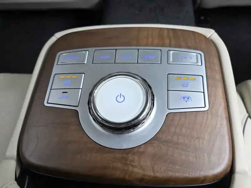 2023 Genesis G80 с пробегом 40 747 км
