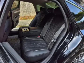 2023 Genesis G80 с пробегом 5 800 км