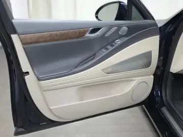 2023 Genesis G80 с пробегом 40 747 км