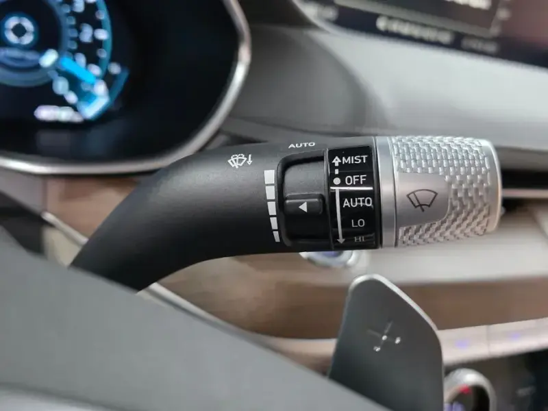 2023 Genesis G80 с пробегом 40 747 км