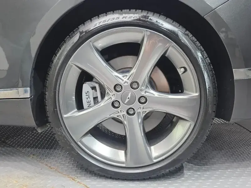 2023 Genesis G80 с пробегом 66 340 км